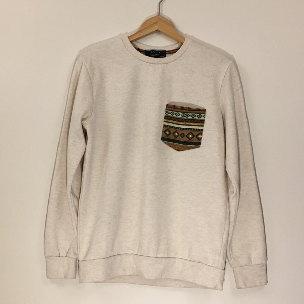 21  Men tan Aztec sweatshirt size small